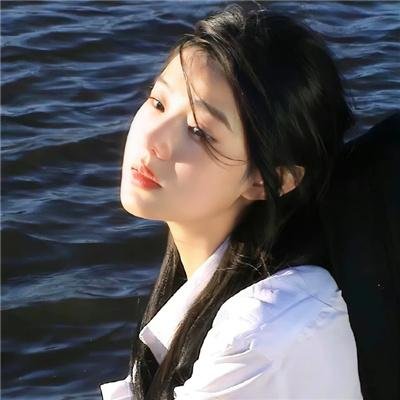 比基尼琼斯和爱的圣殿